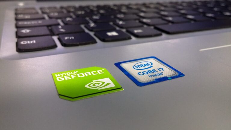 Notebook com NVIDIA imagem